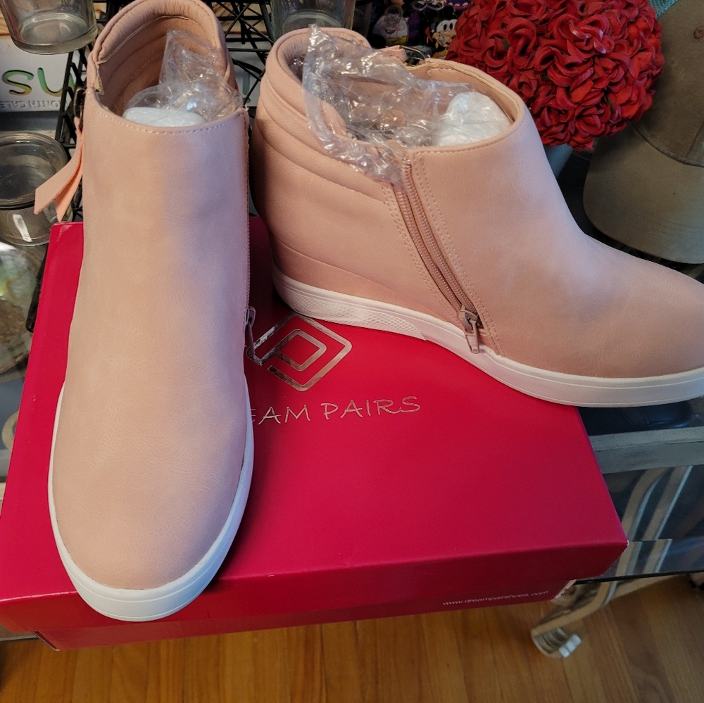 Women's Pink Booties